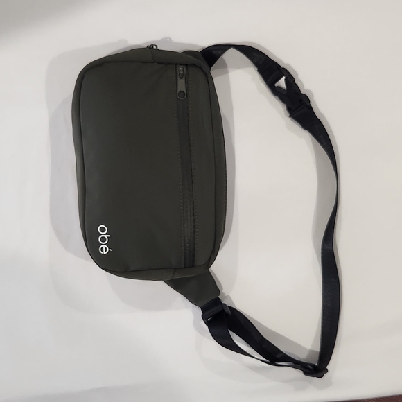 Obe Belt Bag with Adjustable Straps‎ - Picture 2 of 5